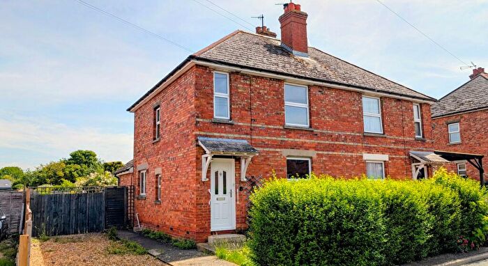 3 Bedroom Semi-Detached House For Sale In Orchard Way, Wantage, OX12
