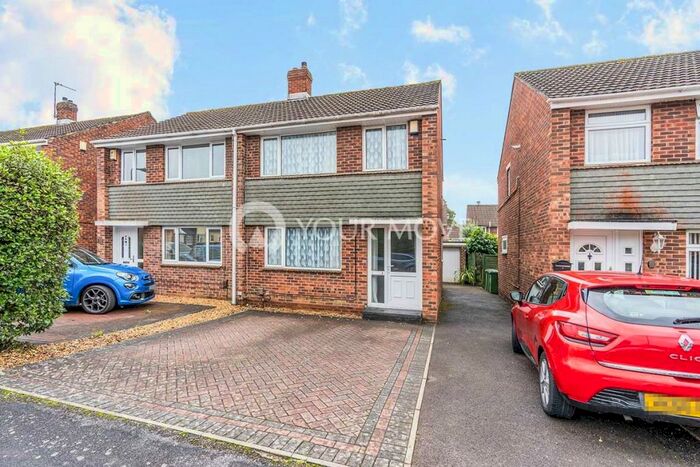 3 Bedroom Semi-Detached House To Rent In Tenterton Avenue, Southampton, SO19