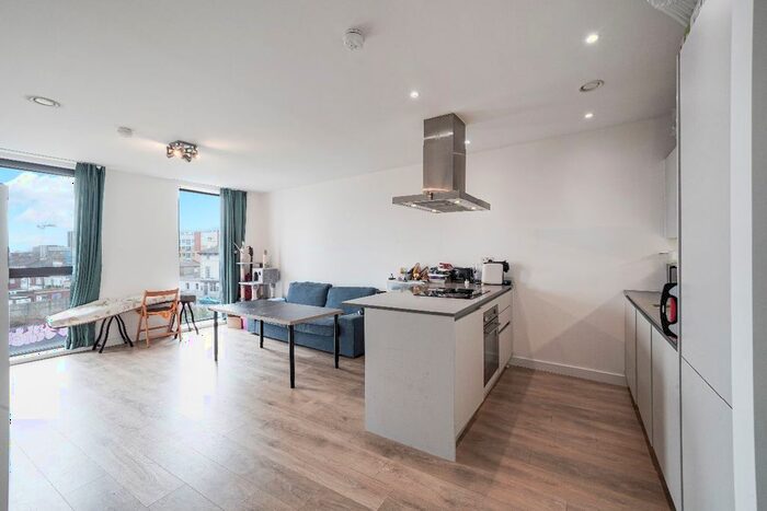 2 Bedroom Flat To Rent In New Garden Quarter, Stratford, E15