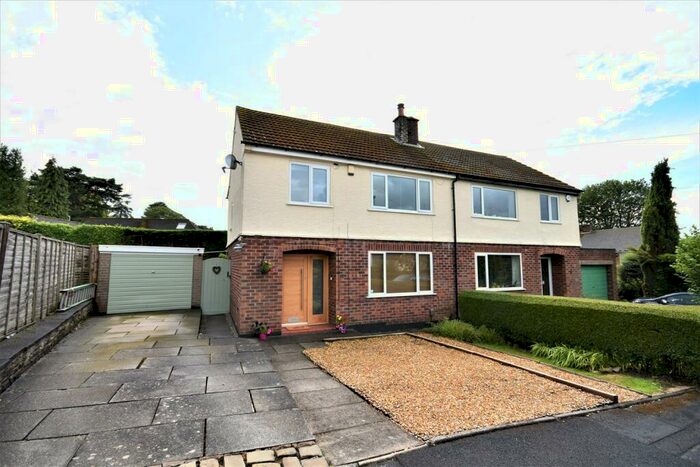 3 Bedroom Semi-Detached House For Sale In Scott Close, Macclesfield, SK10