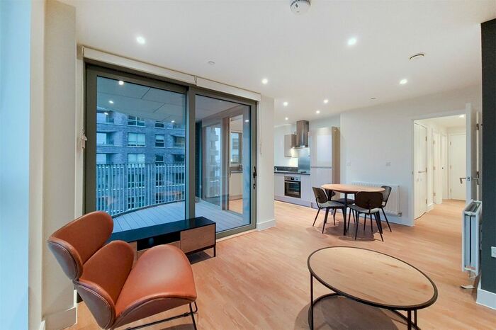 2 Bedroom Flat To Rent In Waldegrave Point, Oaklands Rise, 1 Green Street, London NW10