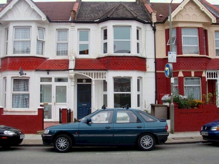 1 Bedroom Flat To Rent In Dewey Street, Tooting Broadway SW17