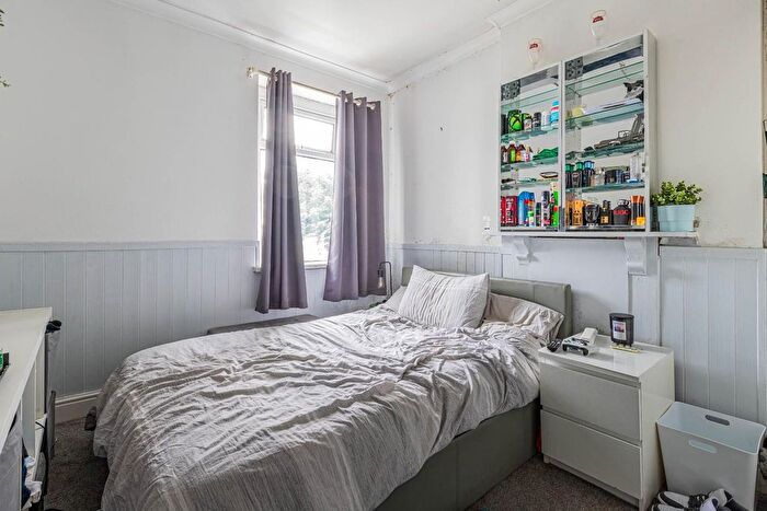 3 Bedroom End Of Terrace House For Sale In Charlotte Street, Penarth, CF64