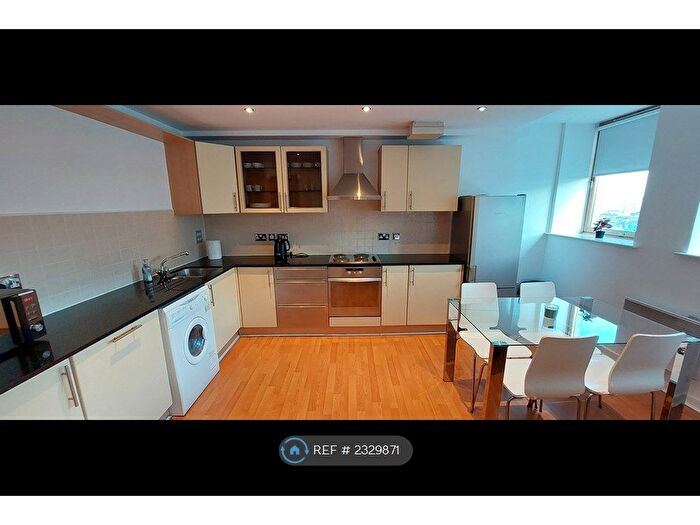 2 Bedroom Flat To Rent In Bothwell Street, Glasgow, G2