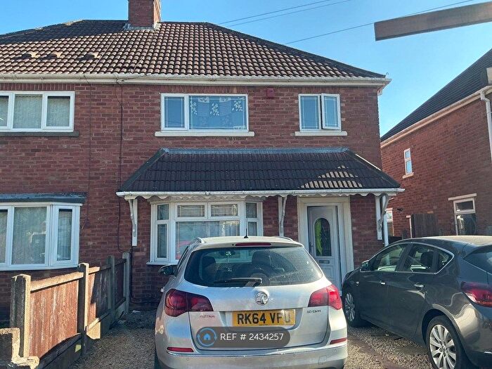 3 Bedroom Semi-Detached House To Rent In Jeffrey Avenue, Wolverhampton, WV4