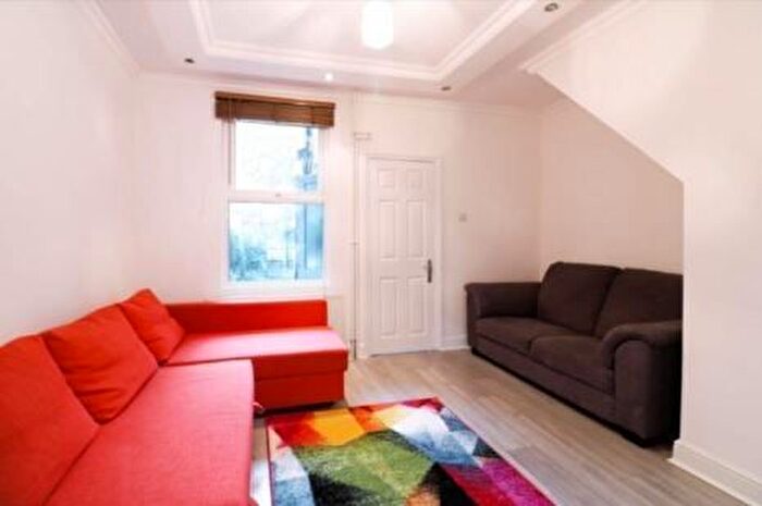 1 Bedroom Flat To Rent In Morley Avenue, London, N22