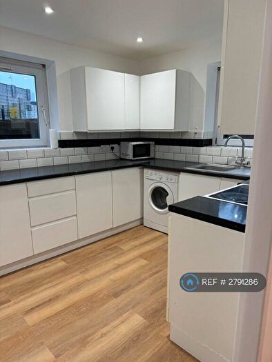 3 Bedroom Maisonette To Rent In Whitear Walk, London, E15