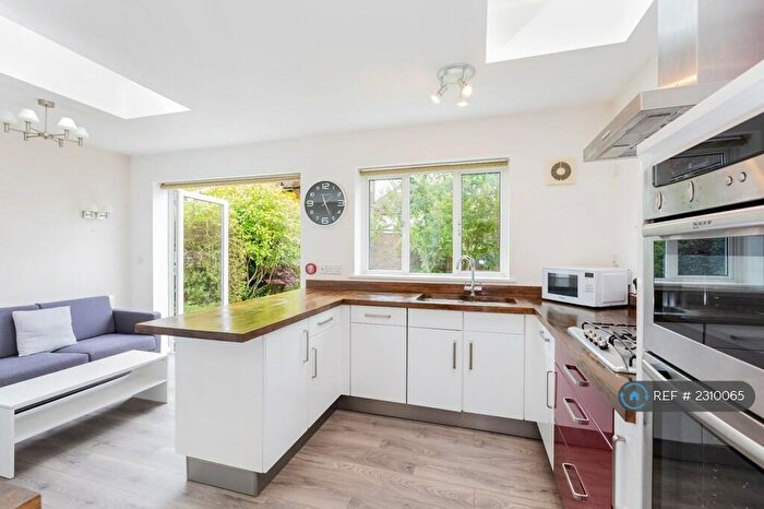 5 Bedroom Detached House To Rent In Cherry Tree Avenue, Guildford, GU2