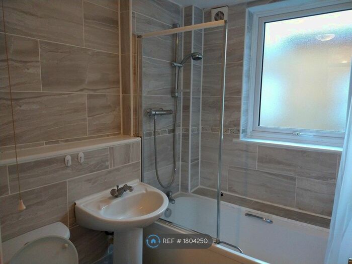 1 Bedroom Flat To Rent In Shaftesbury Quay, Hertford, SG14