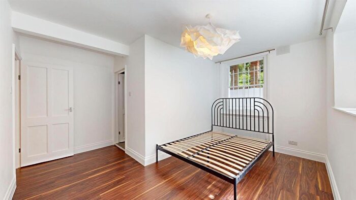 1 Bedroom Flat To Rent In Cromwell Road, Earls Court, SW5