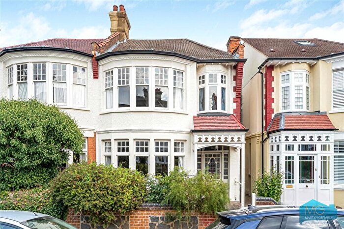 4 Bedroom Terraced House For Sale In Burford Gardens, London, N13