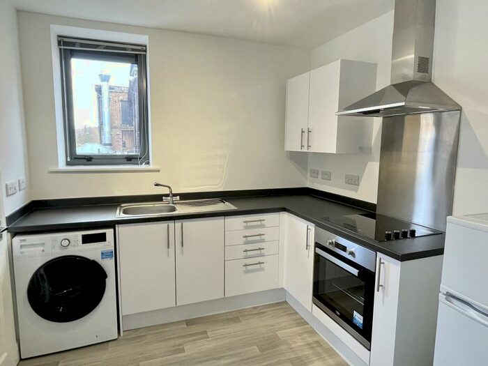 2 Bedroom Apartment To Rent In Sherwood Rise, NG7