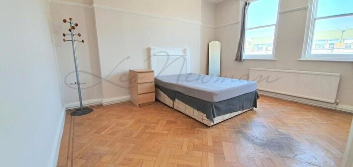 2 Bedroom Flat To Rent In Tottenham Court Road, London, W1T