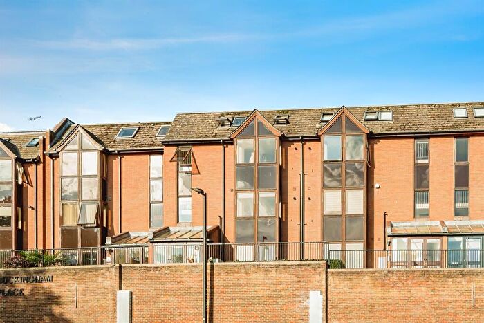 2 Bedroom Apartment For Sale In Buckingham Place, Bellfield Road, High Wycombe, HP13