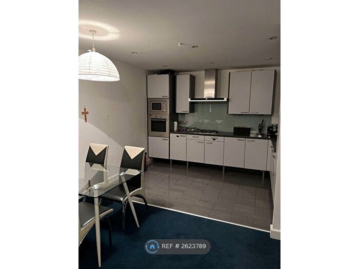 2 Bedroom Flat To Rent In The Sidings Apartments, London, E16