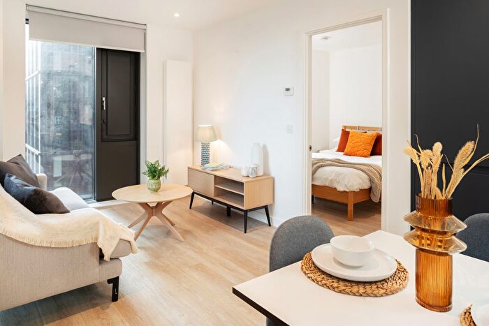 3 Bedroom Flat For Sale In Vita Living, Circle Square, Nobel Way, Vita Living, Circle Square, Manchester, M1