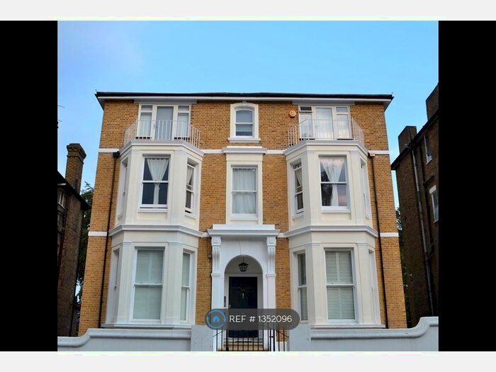3 Bedroom Flat To Rent In Church Road, Richmond, TW10