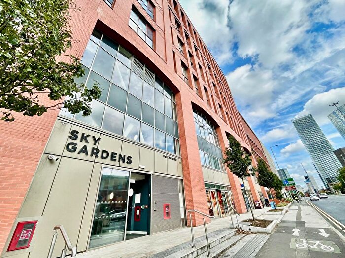 2 Bedroom Flat To Rent In Spinners Way, Manchester, M15