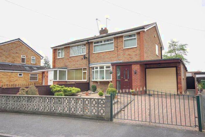 3 Bedroom Semi-Detached House For Sale In St. Katherines Road, South Cave, HU15