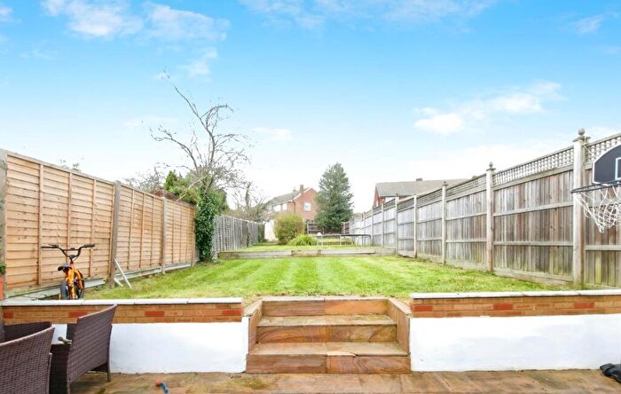5 Bedroom Semi-Detached House To Rent In Blackfen Road, Sidcup, DA15
