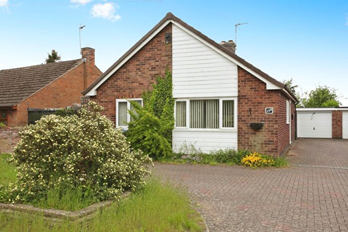 3 Bedroom Detached Bungalow For Sale In Main Street, Newbold, Rugby, CV21