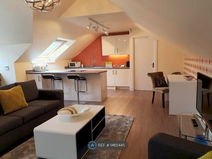 1 Bedroom Flat To Rent In Branksome Park Road, Camberley, GU15