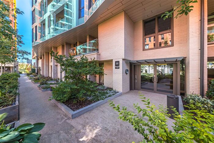 1 Bedroom Flat To Rent In Poldo House, Cable Walk, London, SE10