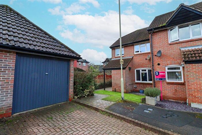 3 Bedroom End Of Terrace House For Sale In House Plat Court, Church Crookham, Fleet, GU52