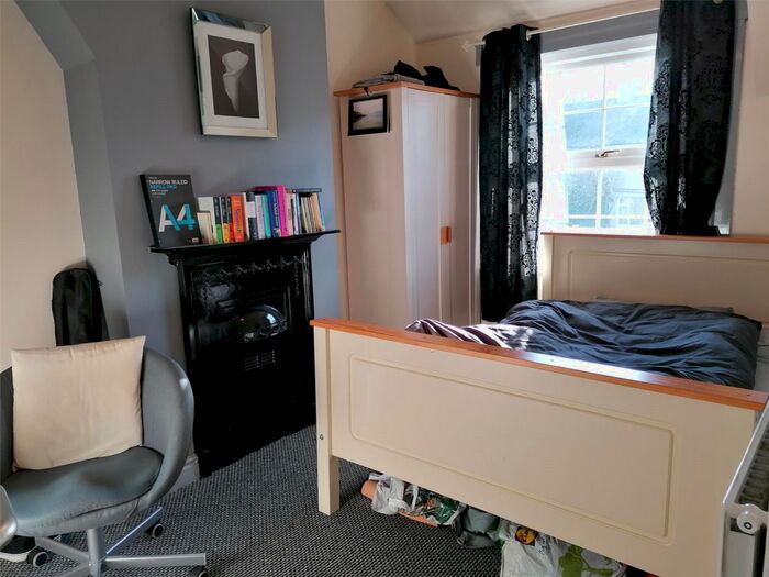 4 Bedroom End Of Terrace House To Rent In Penchwintan Road, Bangor, Gwynedd, LL57