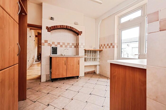 4 Bedroom Detached House For Sale In Sladefield Road, Birmingham, B8 - Photo 3