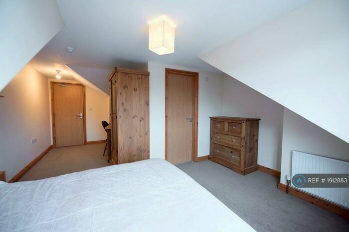 7 Bedroom Terraced House To Rent In Culver Road, Reading, RG6