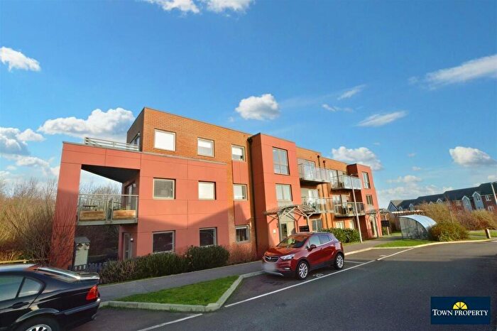 2 Bedroom House To Rent In Weavers Close, Eastbourne, BN21