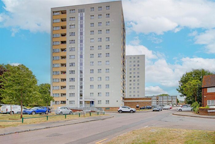 1 Bedroom Flat For Sale In Exeter Road, Enfield, EN3