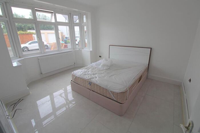 4 Bedroom Terraced House To Rent In Nursery Gardens, Enfield, EN3