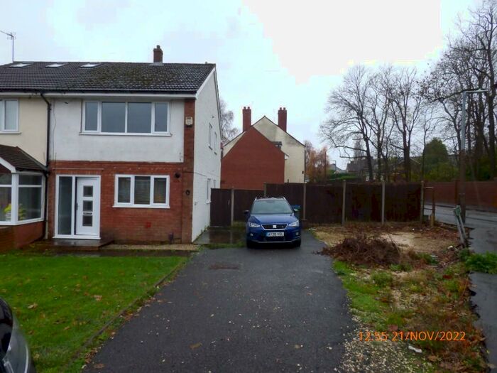 3 Bedroom Semi-Detached House To Rent In Mountford Close, Rowley Regis, West Midlands, B65