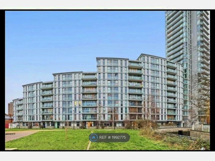 1 Bedroom Flat To Rent In The Crescent, London, SE8