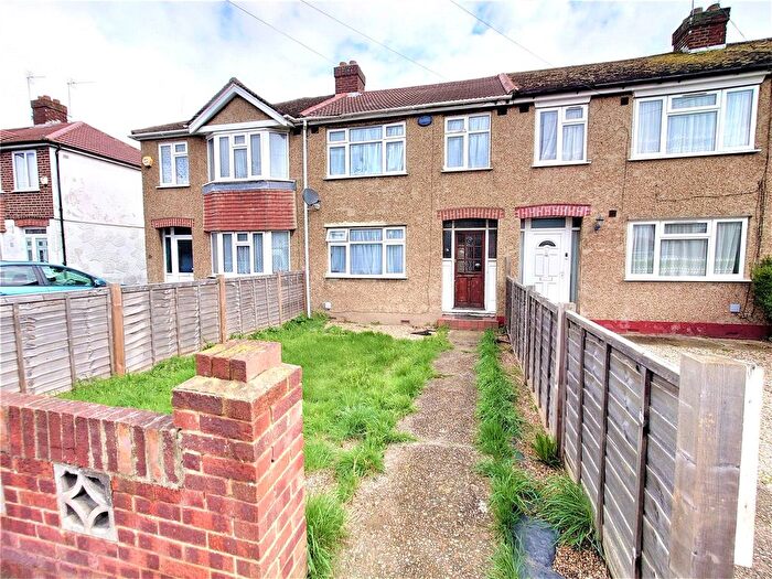 3 Bedroom Terraced House To Rent In Botwell Lane, Hayes, Greater London, UB3