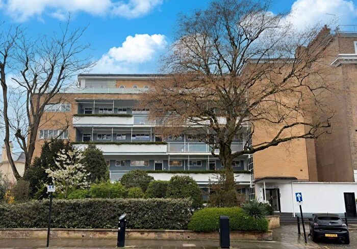 2 Bedroom Flat For Sale In Flat, Ladbroke Grove, Notting Hill, London, W11