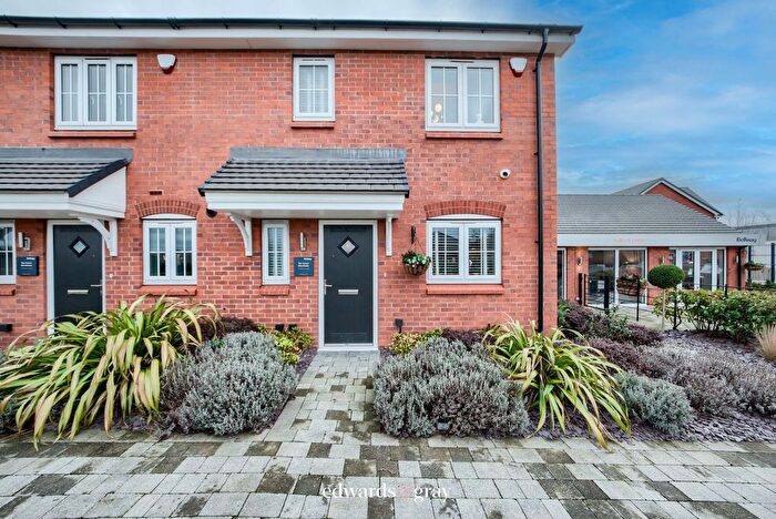 3 Bedroom Semi-Detached House For Sale In Sheasby Park, Fradley, WS13