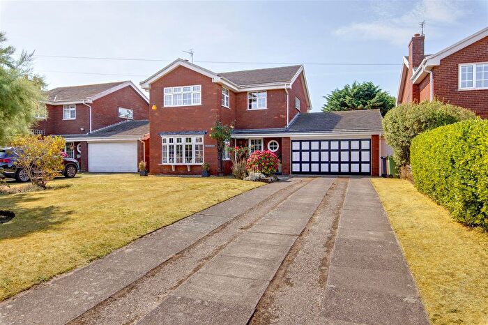 4 Bedroom Detached House For Sale In Burbo Bank Road, Liverpool, L23