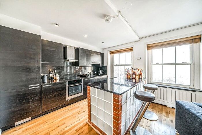 3 Bedroom Flat To Rent In Ennismore Gardens, London, SW7