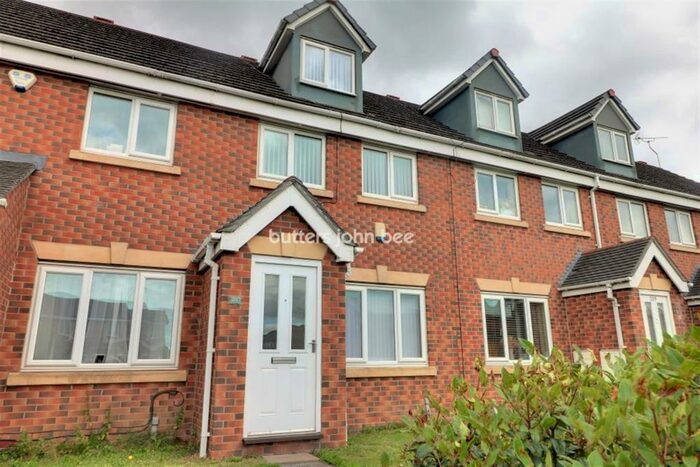 3 Bedroom Detached House To Rent In Gresty Road, Crewe, CW2