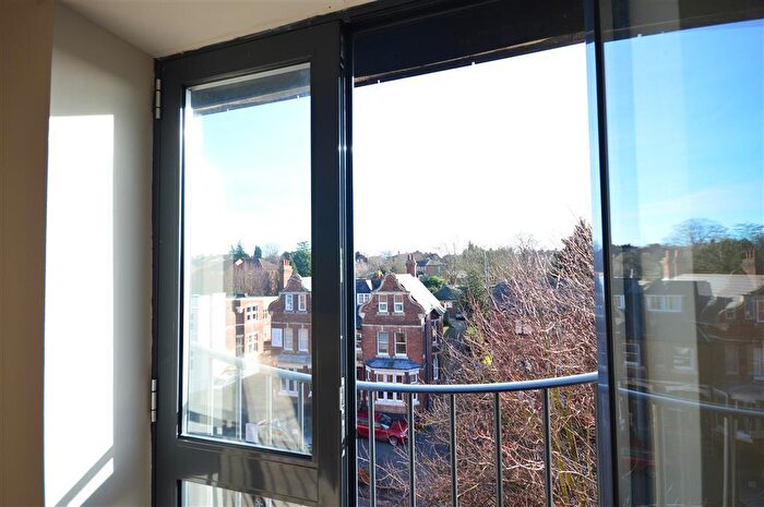 2 Bedroom Flat To Rent In Station Road, NN15