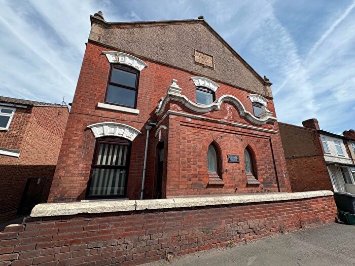 3 Bedroom Flat To Rent In Cotmanhay Road, Ilkeston, DE7