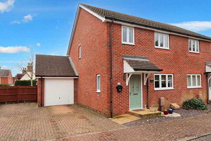 3 Bedroom Semi-Detached House For Sale In Edwards Close, Shedfield, SO32