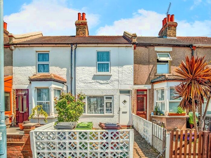 3 Bedroom Terraced House To Rent In St. Vincents Road Dartford, DA1