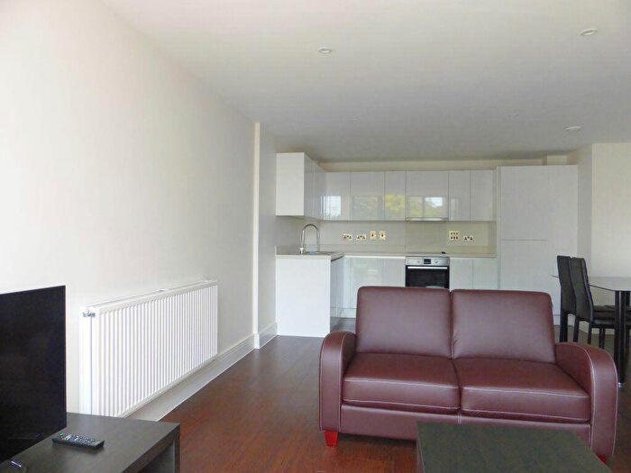 2 Bedroom Flat To Rent In Cawthorne House -, P16