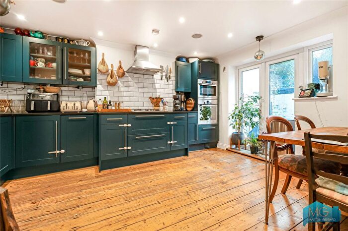 2 Bedroom Flat For Sale In Gaisford Street, Kentish Town, London, NW5