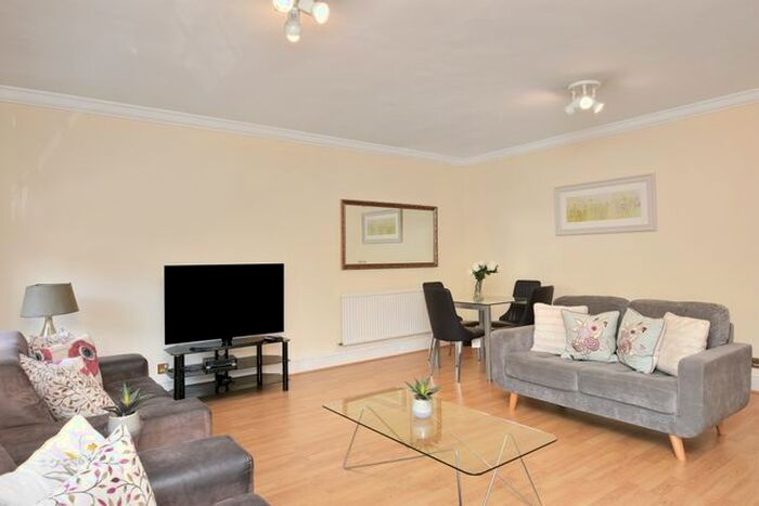 1 Bedroom Flat To Rent In Reeves Mews, London, W1K