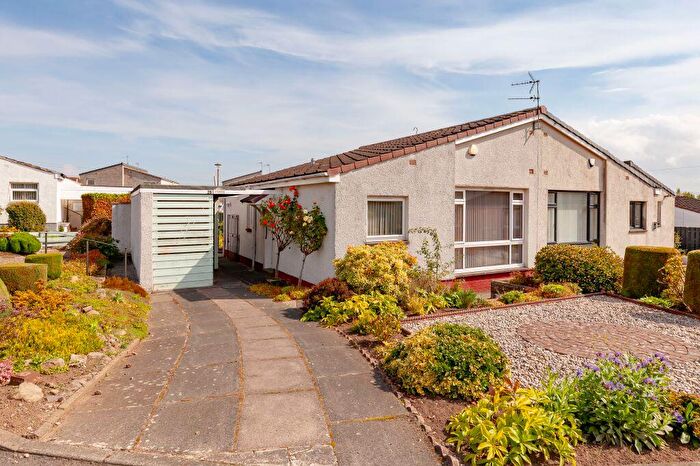 2 Bedroom Semi-Detached Bungalow For Sale In Dundas Place, Kirkliston, EH29